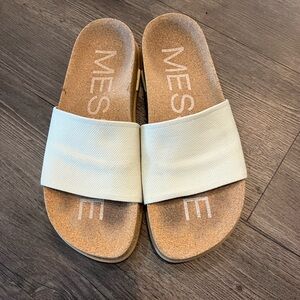 Women's Cream Sandals